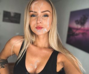 Fit blonde cumshot